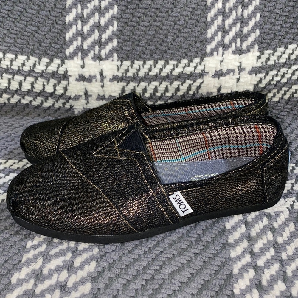 Women’s TOMS